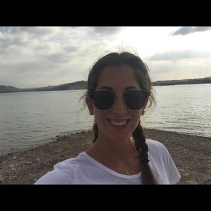 Meet your Posher, Veronica